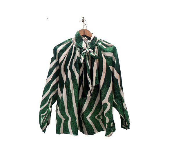 Πράσινο μεταξωτό πουκάμισο με φιόγκο στο γιακά